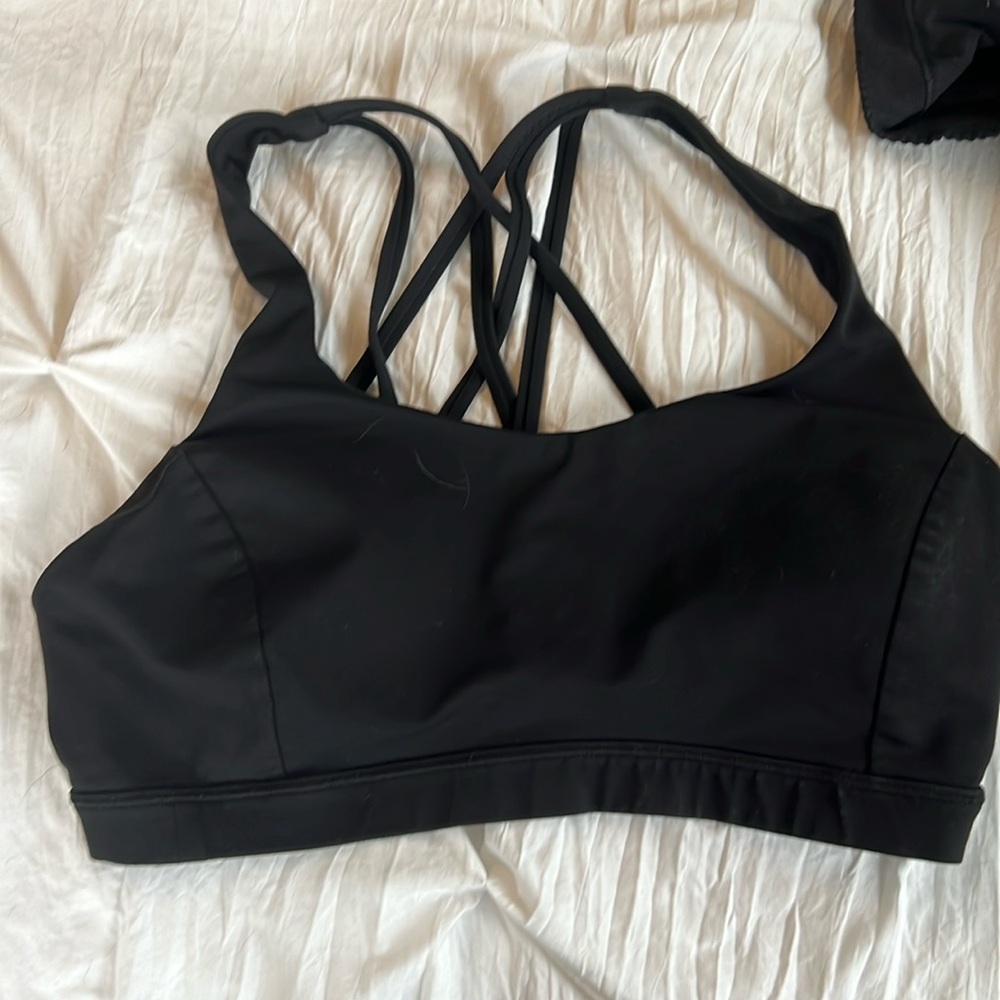 Lululemon energy bra size 8 with pads